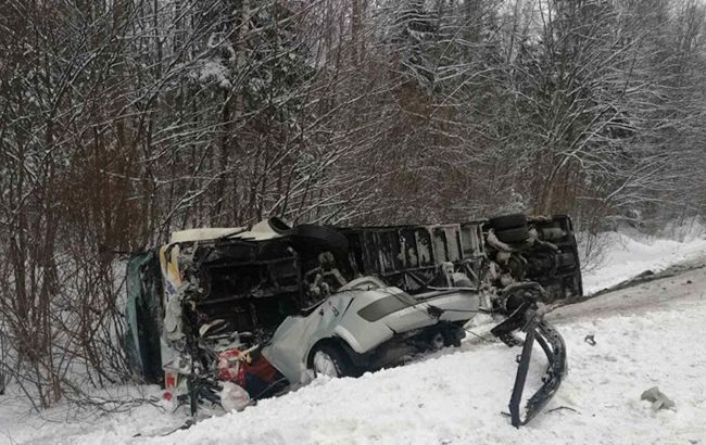 В Беларуси туристический автобус попал в ДТП: много пострадавших