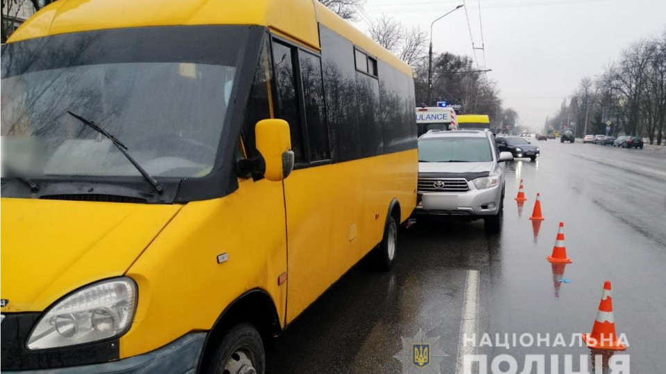 У Полтаві водій знепритомнів за кермом і врізався у маршрутку: є загиблі