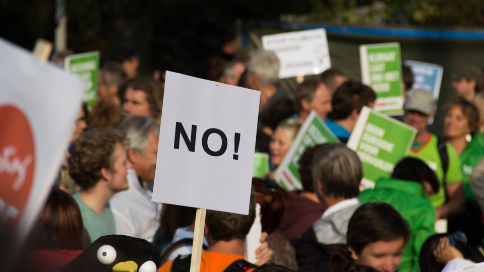 В Новой Зеландии начались протесты против COVID-ограничений