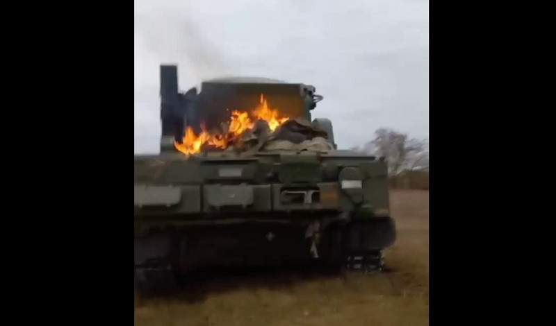 Под Броварами идут ожесточенные бои: показали подбитую технику врага, видео