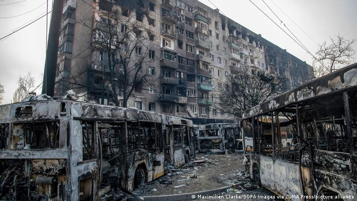 Мариуполь остается закрытым для въезда и опасным для выезда на личном транспорте