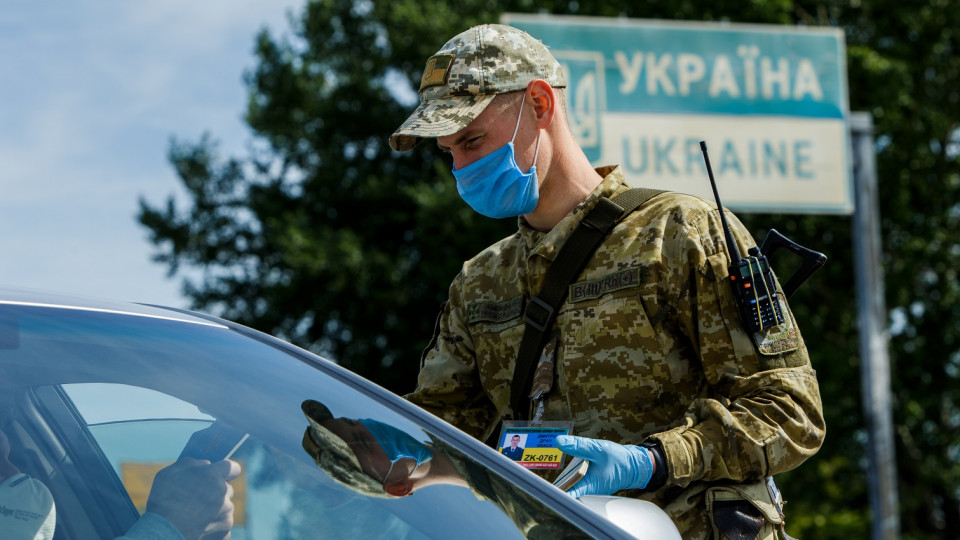 Перетин кордону на легковому авто: що треба знати водіям