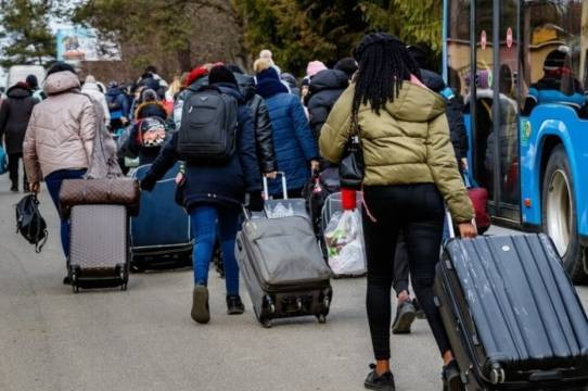 Кабмін виділив понад 2 мільярди гривень на компенсацію за тимчасове розміщення переселенців