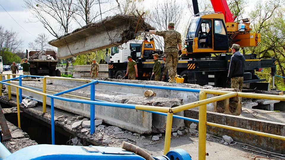 На Київщині відкрили автомобільний рух на ще одному тимчасовому мосту, фото