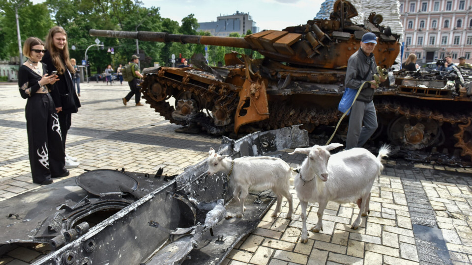 В Киеве открылась выставка разбитой российской техники, ФОТО