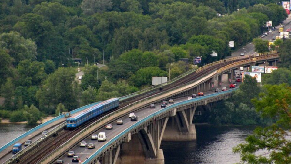 В Києві відновили роботу деяких автобусних та тролейбусних маршрутів