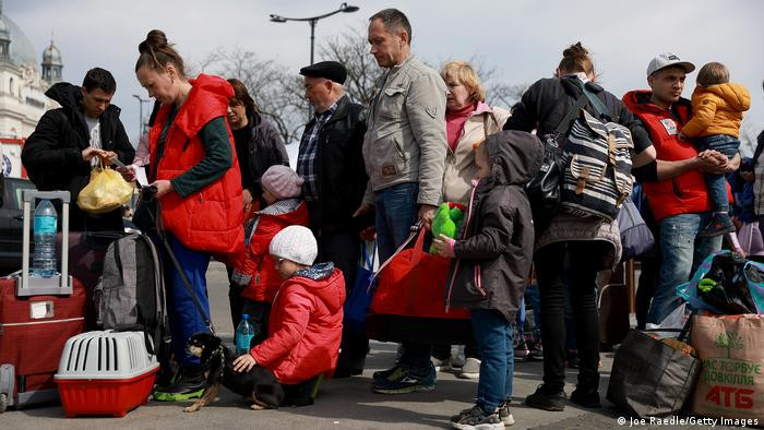 Поляки не против, чтобы украинцы оставались в их стране, но при определенных условиях — опрос