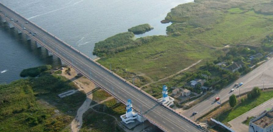 В ВСУ подтвердили удар по Антоновскому мосту, фото