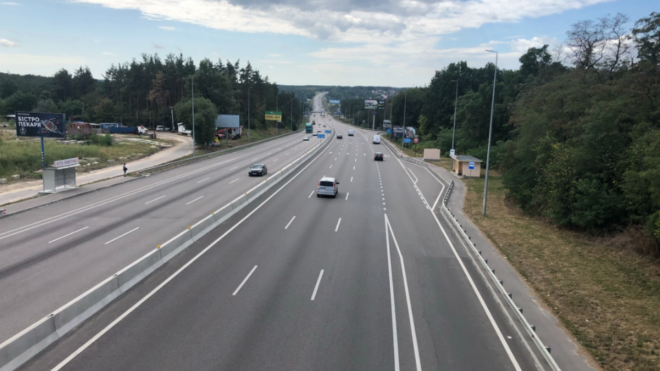 За використання смуги відведення автомобільних доріг загального користування будуть брати плату