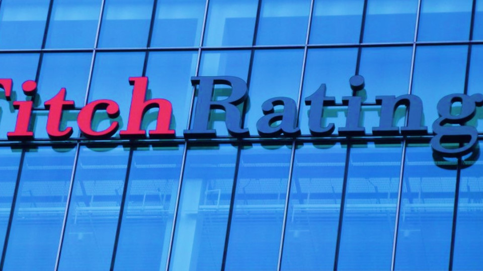 Міжнародні агентства S&P та Fitch знизили рейтинг України в іноземній валюті