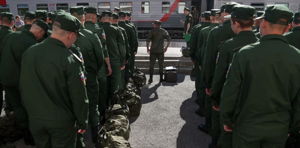 У Бурятії масово мобілізують чоловіків: повістки розвозять уночі