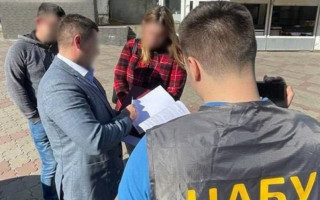 Адвокатці, яка намагалася підбурити до підкупу судді з Одеси, вручили підозру