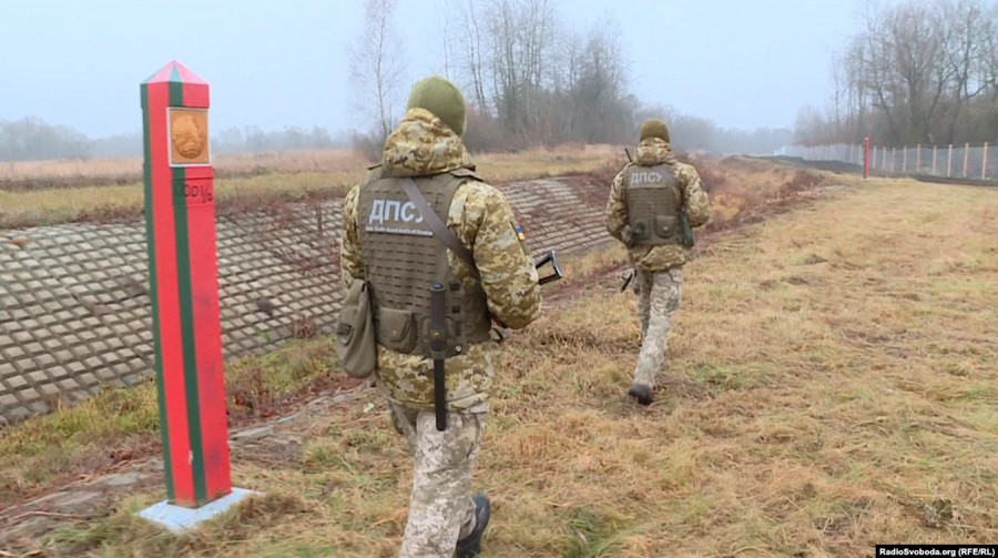 Зеленський пропонує розмістити міжнародних спостерігачів на кордоні з Білоруссю