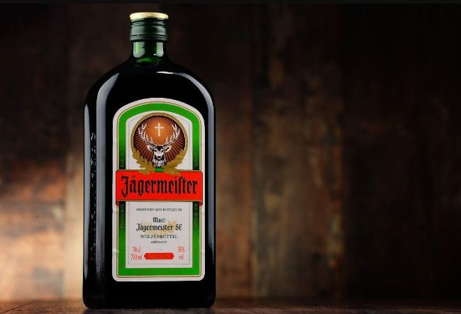 Jägermeister припинив поставки лікеру до РФ — ЗМІ