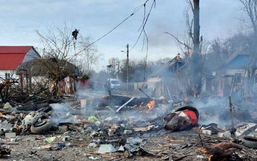 Ракетные обстрелы Киева: обнародовали фото последствий