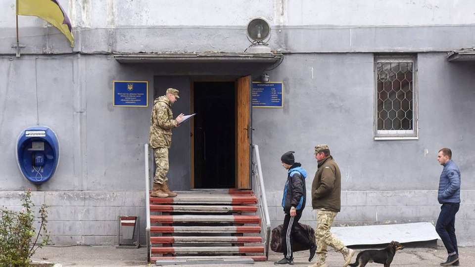 Призывникам, военнообязанным и резервистам запрещено менять место жительства: Кабмин принял Порядок военного учета