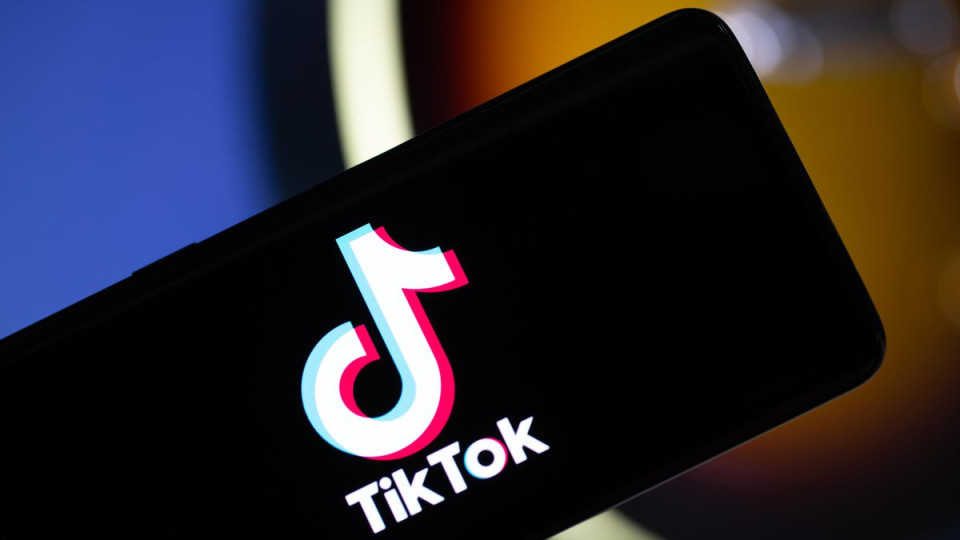 В США школы подали в суд на TikTok и другие соцсети за «нанесение вреда» подросткам