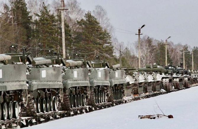 Генштаб повідомив, що рф переганяє в Білорусь застарілу військову техніку