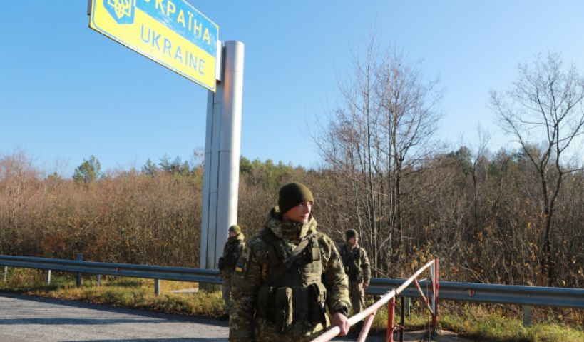 Женщина, которая переправляла военнообязанных в Словакию, предстанет перед судом