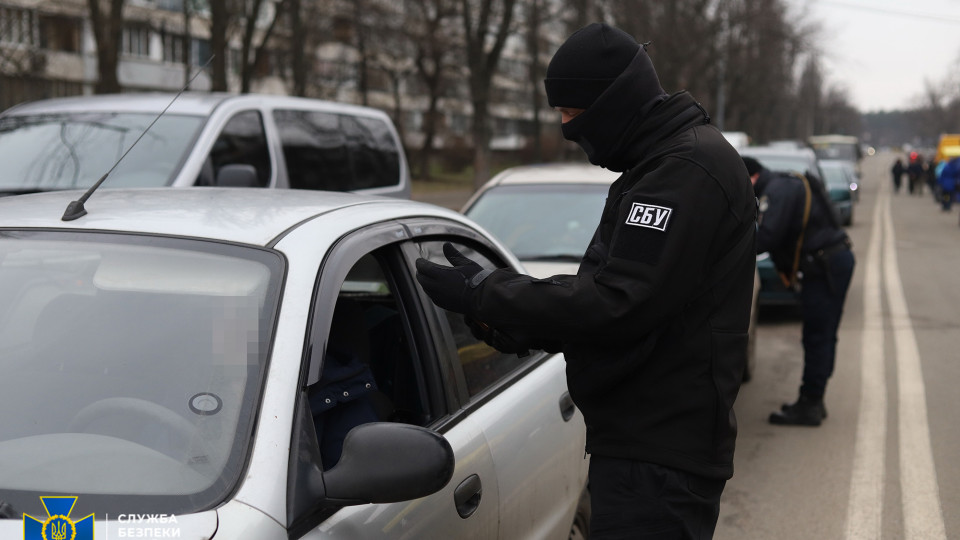 СБУ в Деснянском районе Киева проводит мероприятия по безопасности и предупреждает о возможных ограничениях