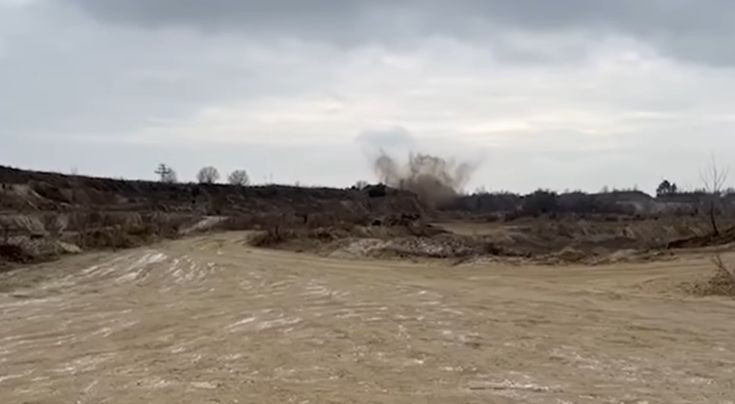 В полиции показали, как в Киевской области уничтожают боеприпасы врага: видео