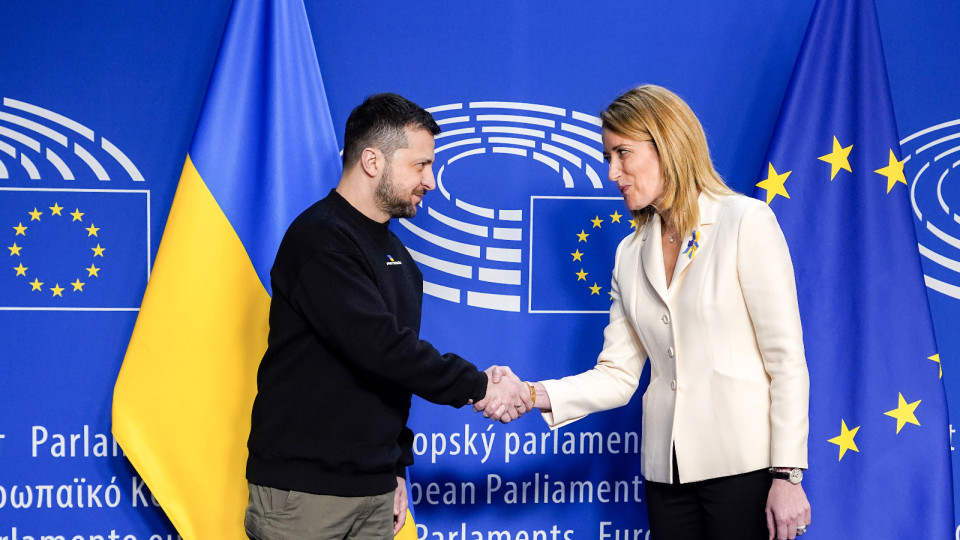 Глава Европарламента выступила за передачу Украине самолетов и дальнобойных ракет