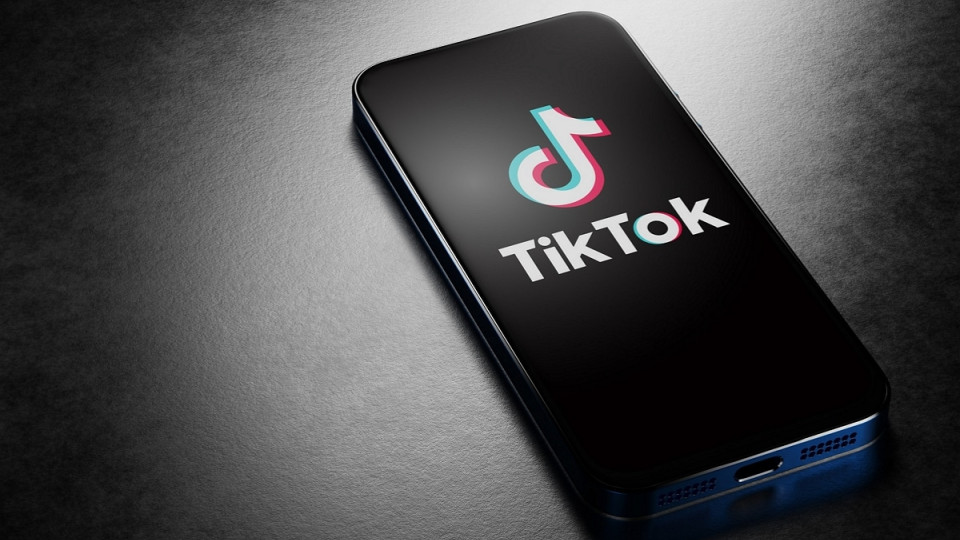 За журналістами шпигували через TikTok: ФБР та Мін'юст США розслідують інцидент