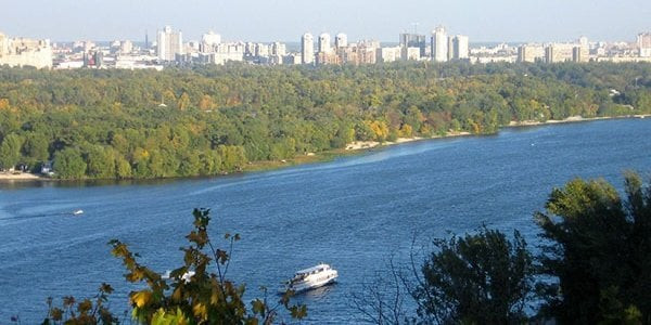 В Киеве падает уровень воды в Днепре