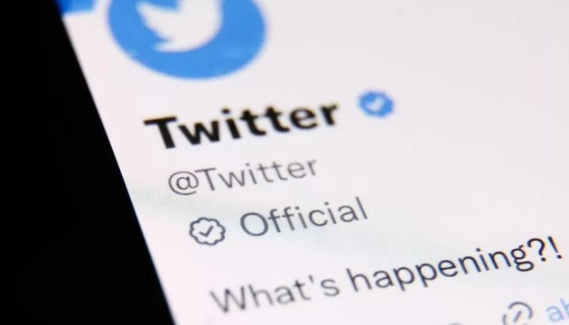 Twitter «самовільно» повернув «сині галочки»  акаунтам знаменитостей, – ЗМІ