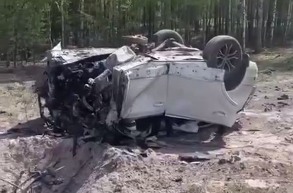 Разорванное авто: появилось видео с места подрыва российского пропагандиста Прилепина