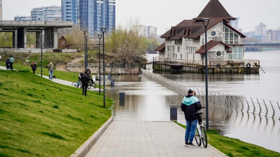 В Киеве снова вырос уровень воды в Днепре: есть ли угроза подтопления