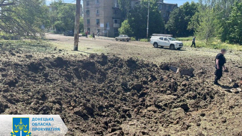 Оккупанты сбросили авиабомбы на Торецк: пострадали шесть человек