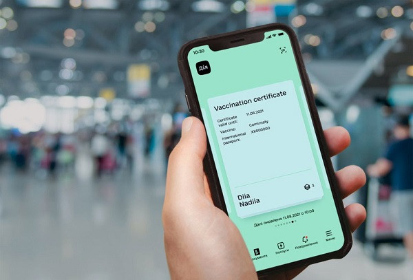 Теперь украинцам не обязательно предоставлять COVID-сертификат для посещения публичных мест