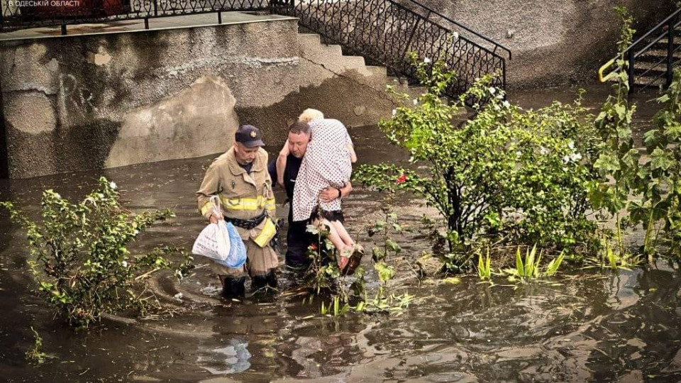 В Одессе из-за непогоды был затоплен один из районов города – в ГСЧС показали фото