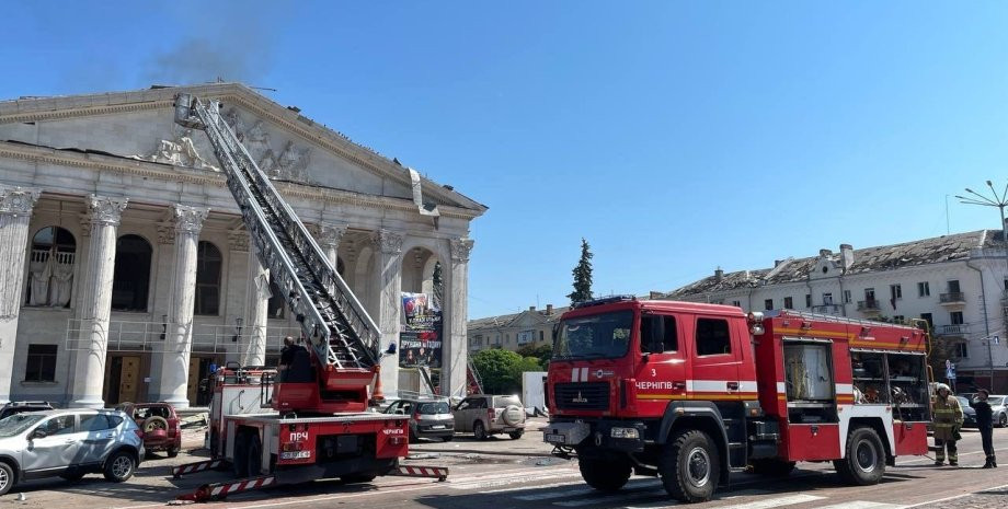 Ракетний удар по центру Чернігова: кількість постраждалих зросла до 117, у місті оголосили жалобу