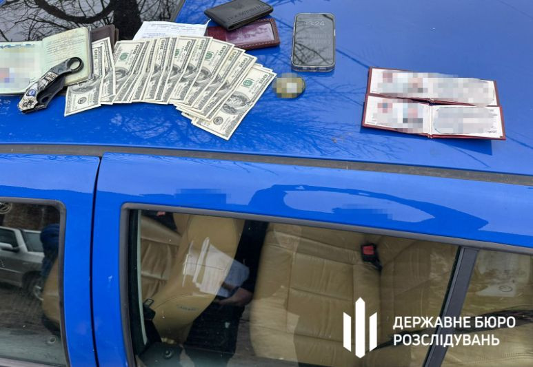 $10 000 за избежание мобилизации: в Сумах задержан инспектор военной службы правопорядка