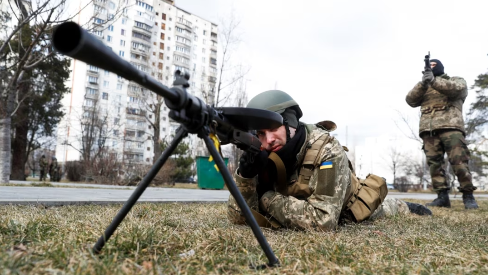 Киевлян предупредили о военных учениях в Дарницком районе