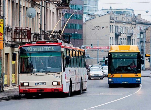 У одному з найбільших міст Литви продовжили безкоштовний проїзд для українців у громадському транспорті