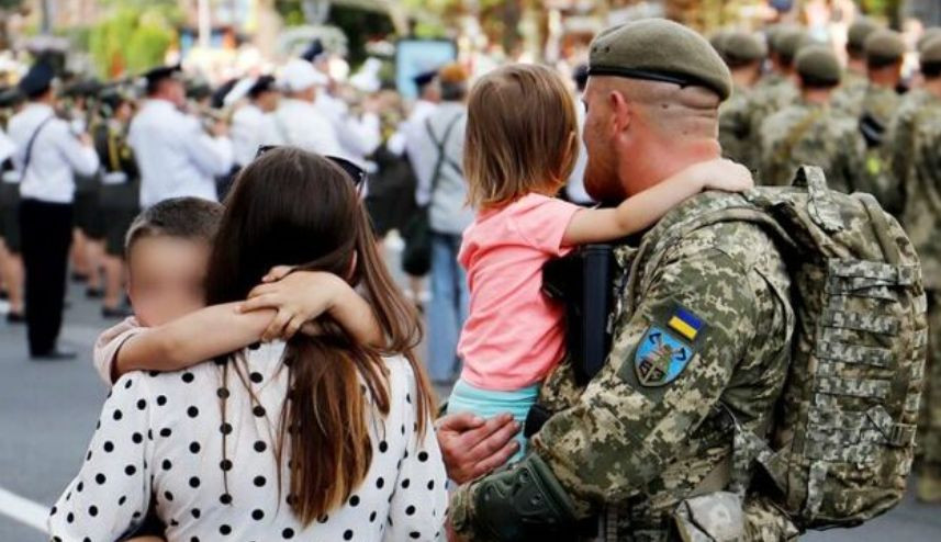 На яких підставах зможуть звільнятися військовослужбовці, які проходять військову службу за призовом, та які проходять кадрову службу, — законопроект про мобілізацію