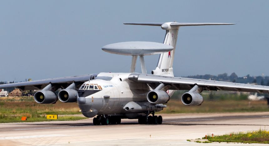 Над Азовским морем сбили уникальный самолет-разведчик рф А-50 и подбили Ил-22М: подробности