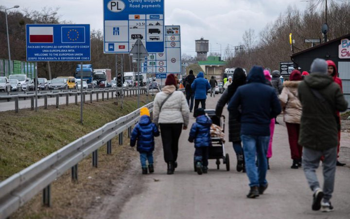 Із Польщі поступово виїжджають українці: які країни обирають біженці