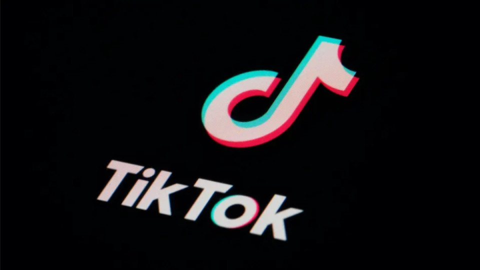 Европарламент, несмотря на запрет, будет использовать TikTok во время избирательной кампании: что известно