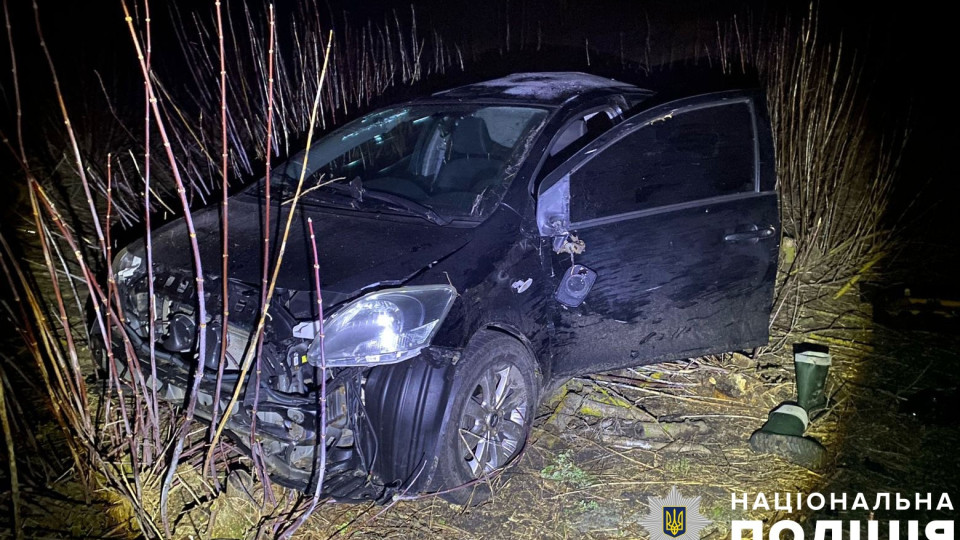 Під Полтавою легковик вилетів у кювет, загинув водій