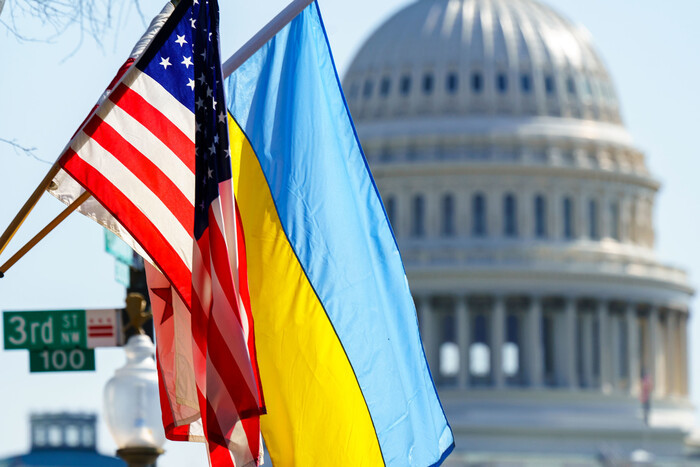 США продлили гуманитарные разрешения для украинцев