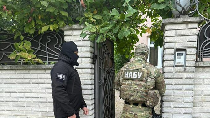 Правоохоронці повідомляють Раду адвокатів або вже після того, як почався обшук чи затримання адвоката, або набагато раніше, роблячи з адвокатів «почекунів», - РА Київської області