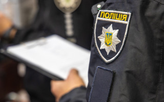 Чи може суд враховувати пояснення обвинуваченого, опитаного поліцією до встановлення факту злочину і без роз’яснення права зберігати мовчання – позиція Верховного Суду