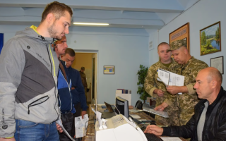 Чоловік вважав, що наявність у нього відстрочки завдяки бронюванню унеможливлює вручення йому «мобілізаційної» повістки – що вирішив апеляційний суд