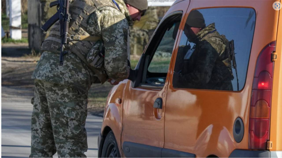 Автомобілі, які стоять на обліку у ТЦК, заборонили переміщати до інших областей – закон про мобілізацію