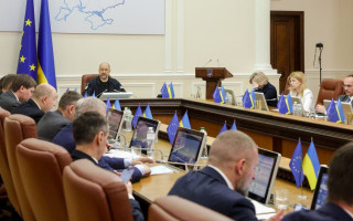 Кабмін опублікував постанову, якою прибрав з умов відстрочки доглядачам за особами з інвалідністю ІІ групи обов’язкову наявність висновку ЛКК