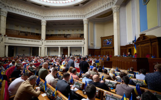 Депутати пропонують змінити порядок вилучення документів на право керування авто, а також терміни затримання осіб за скоєння кримінальних проступків